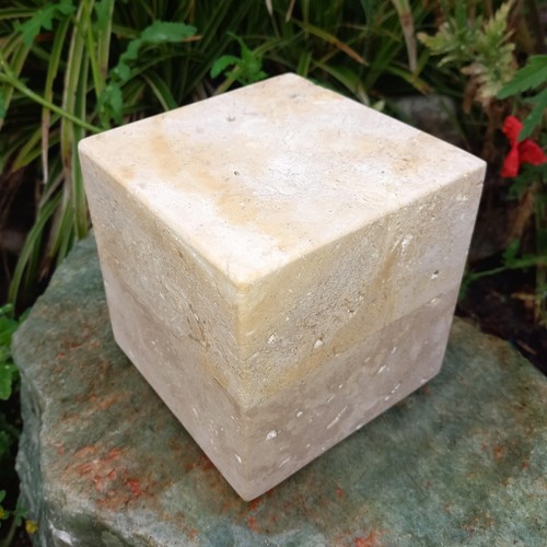 Minimalismus cube travertin - minimalismus,